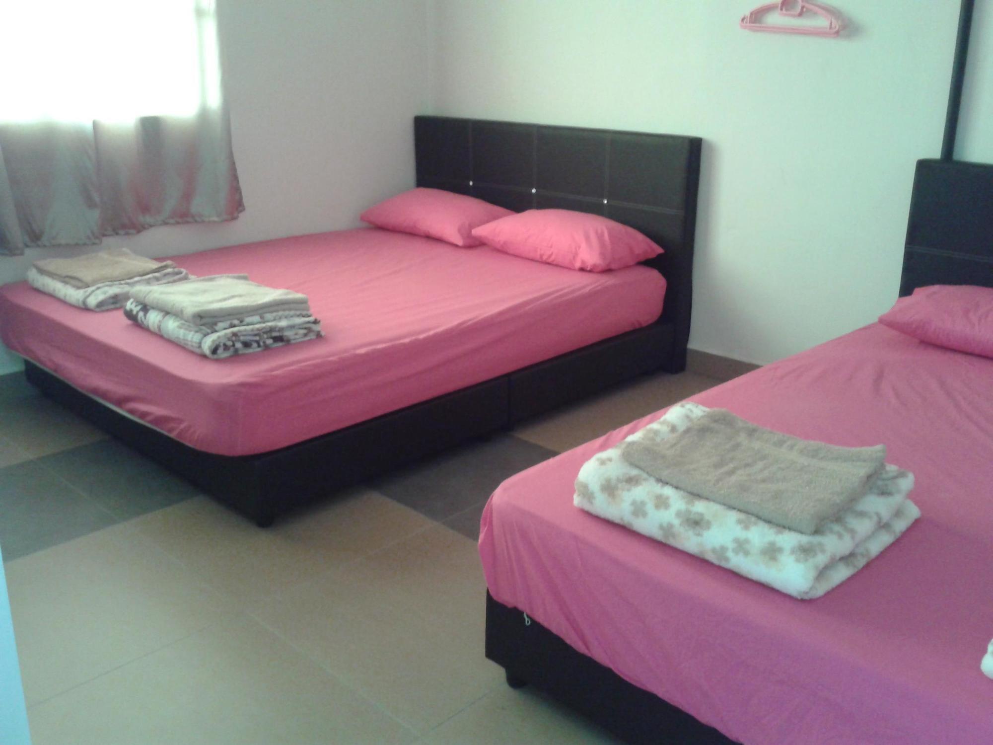 Iz Budget Kampung Kuala Besut ภายนอก รูปภาพ